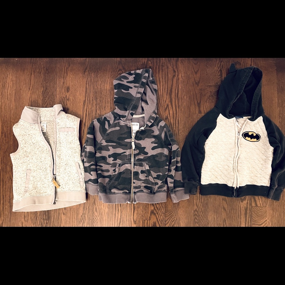 Boys 3T hoodies!